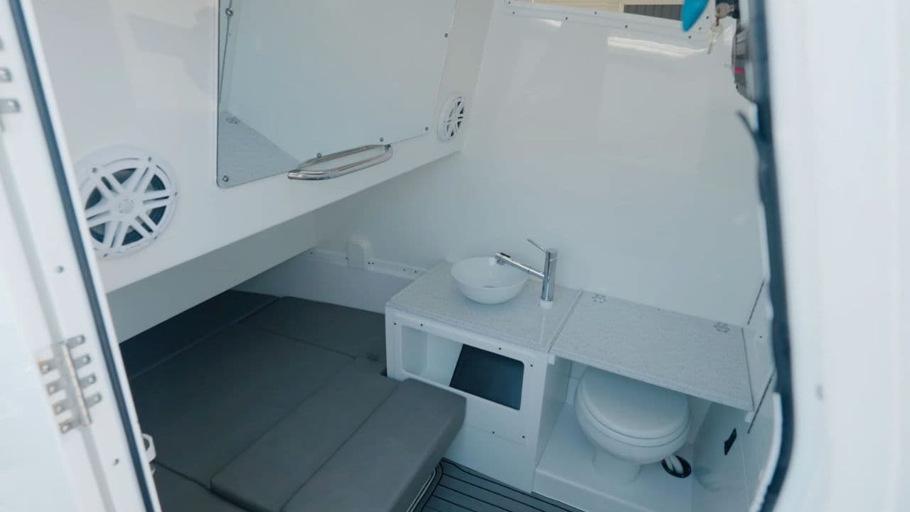 Tidewater 380 CC Adventure view 13