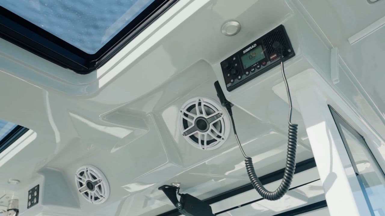 Tidewater 380 CC Adventure view 16