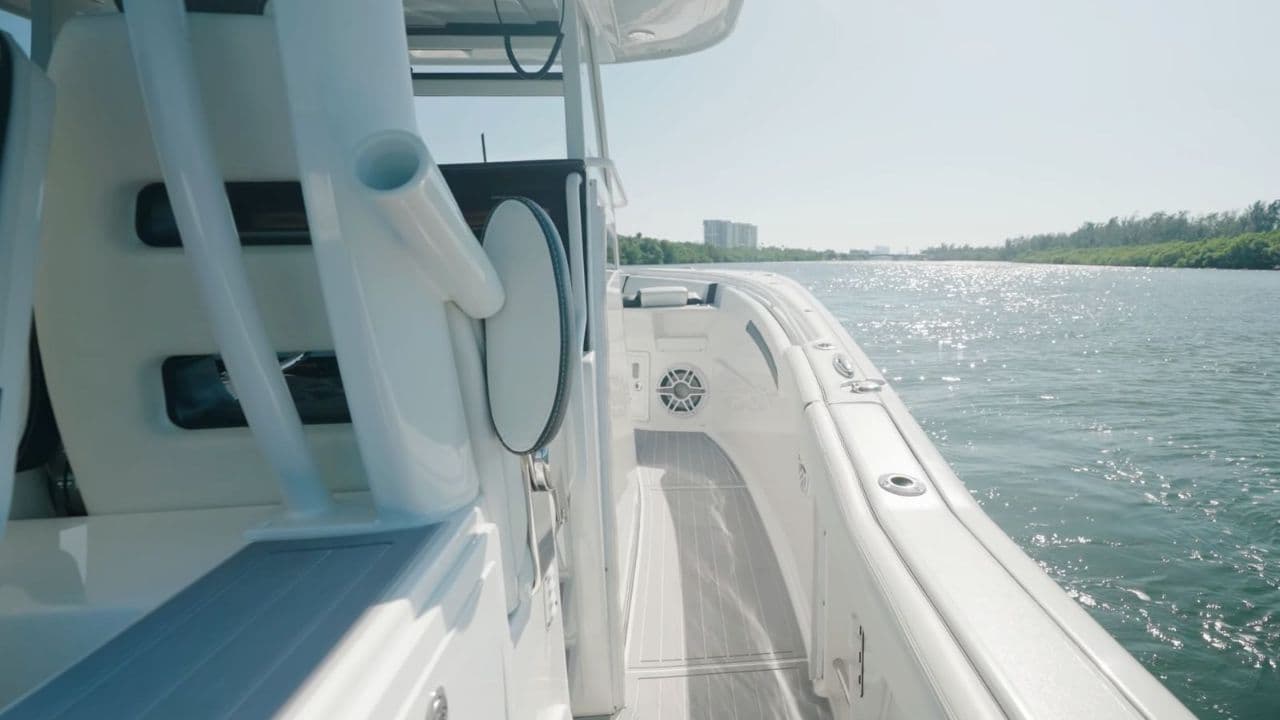 Tidewater 380 CC Adventure view 18
