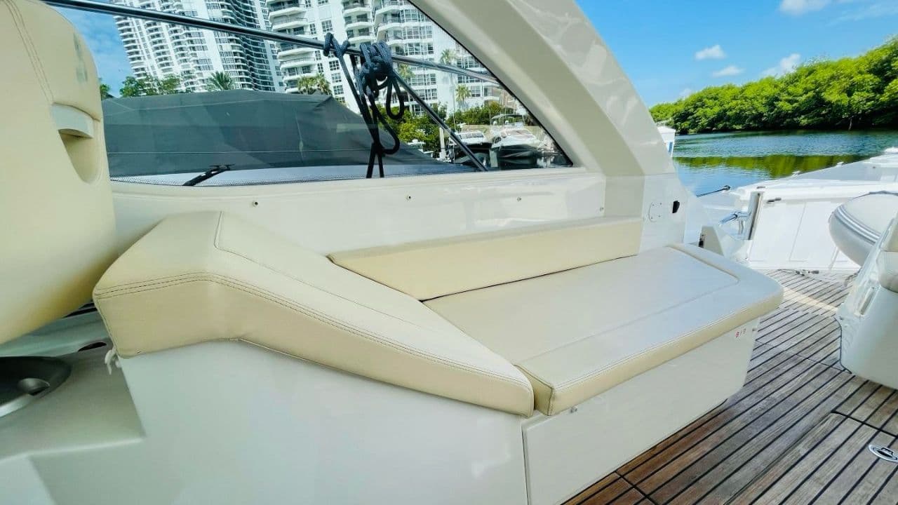 Beneteau Gran Turismo 38 view 7