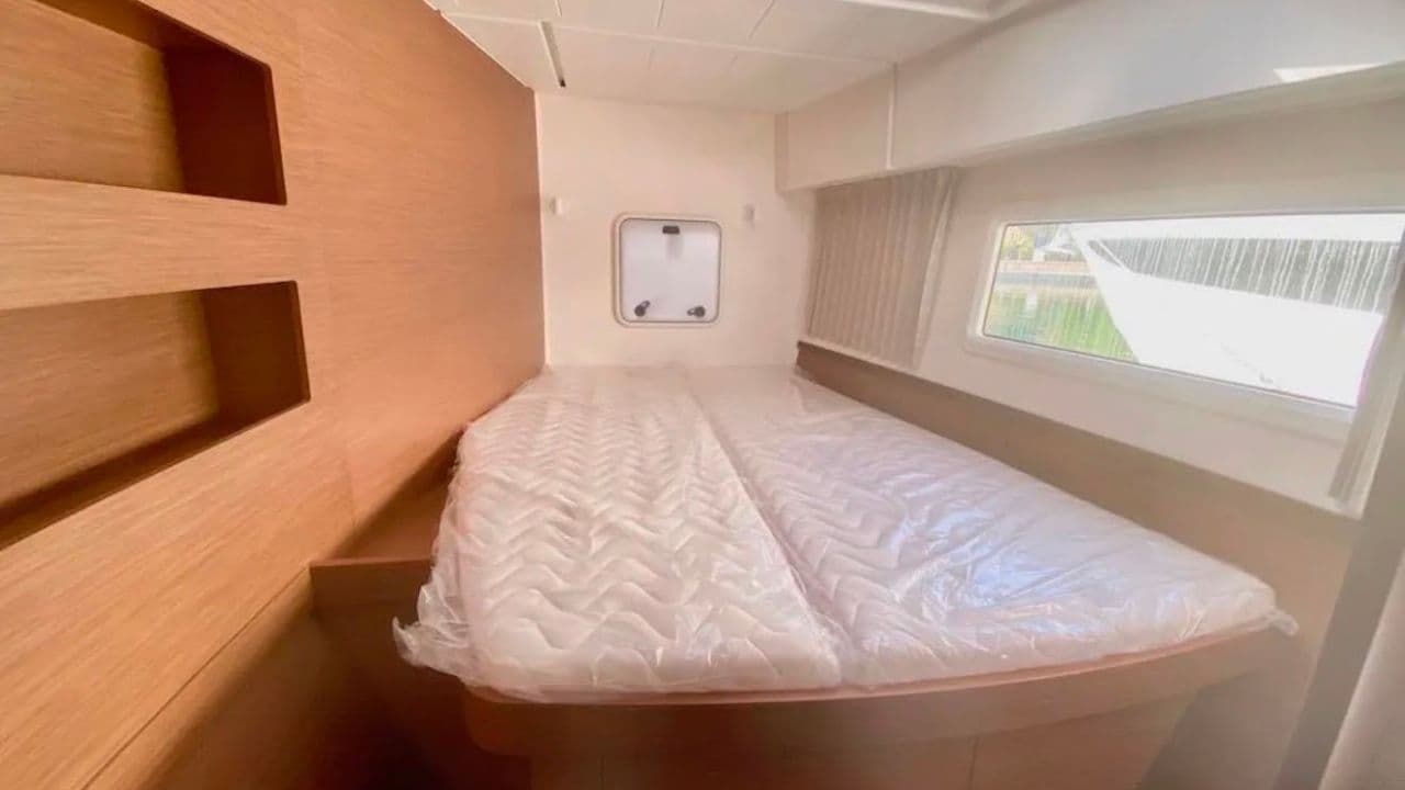 Lagoon 42 view 13