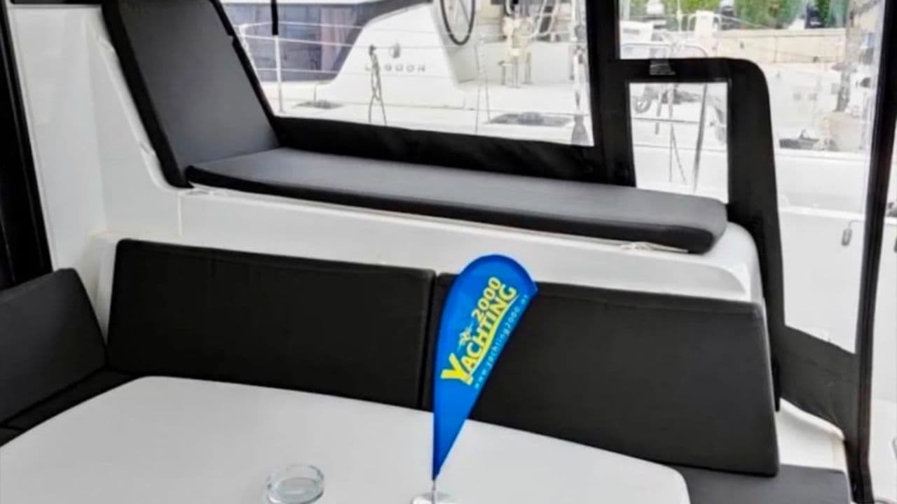 Lagoon 42  view 8
