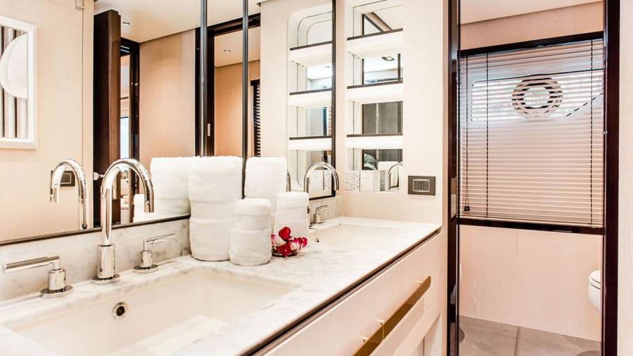 Azimut Grande 25 Metri view 29
