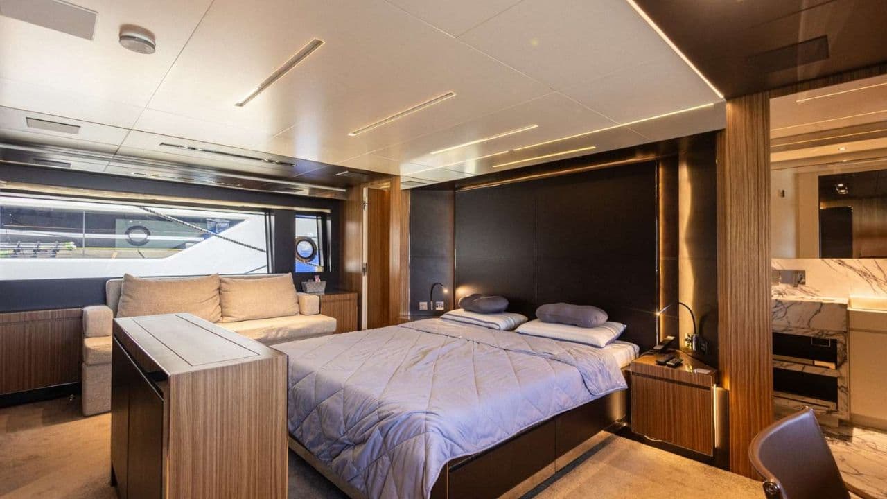 Motor Yacht Riva 100 for Sale view 8
