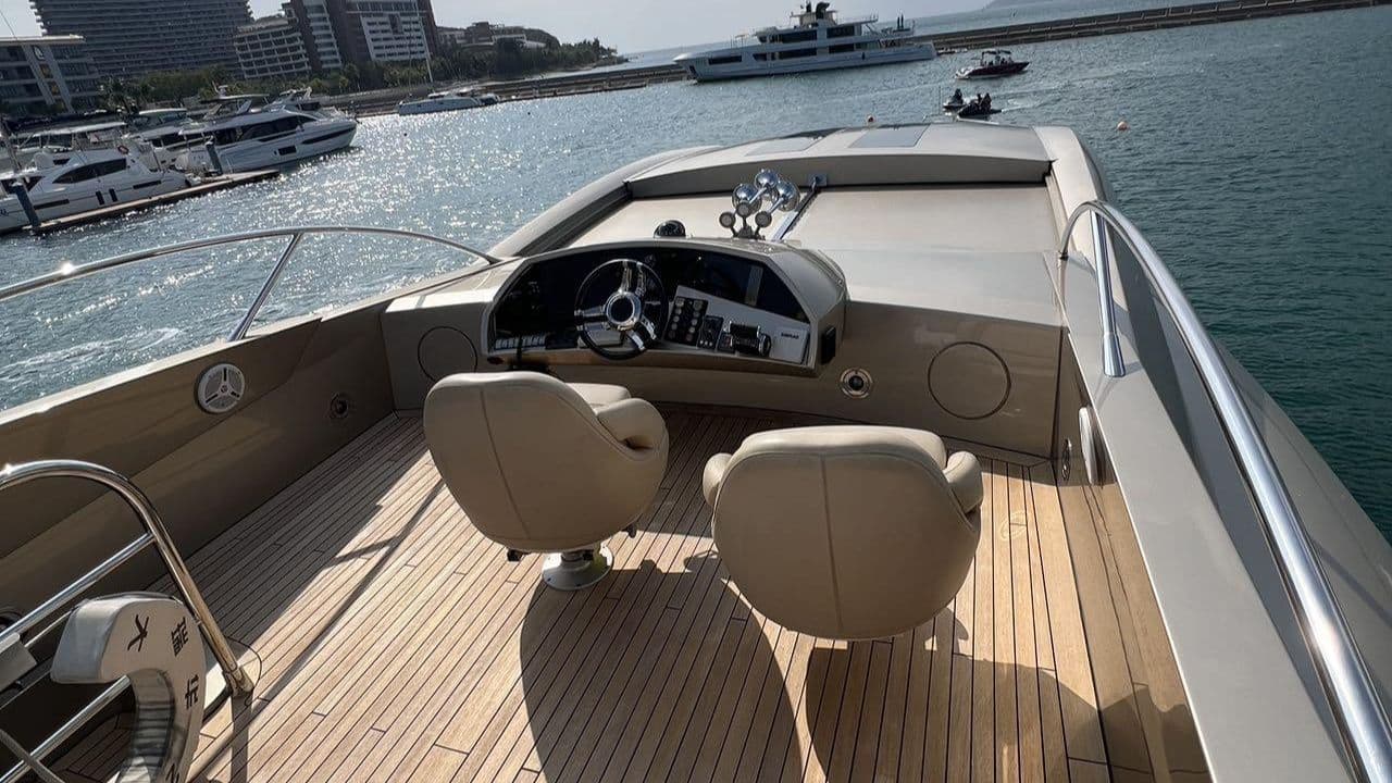 Sunseeker 108 Motor Yacht for Sale view 16