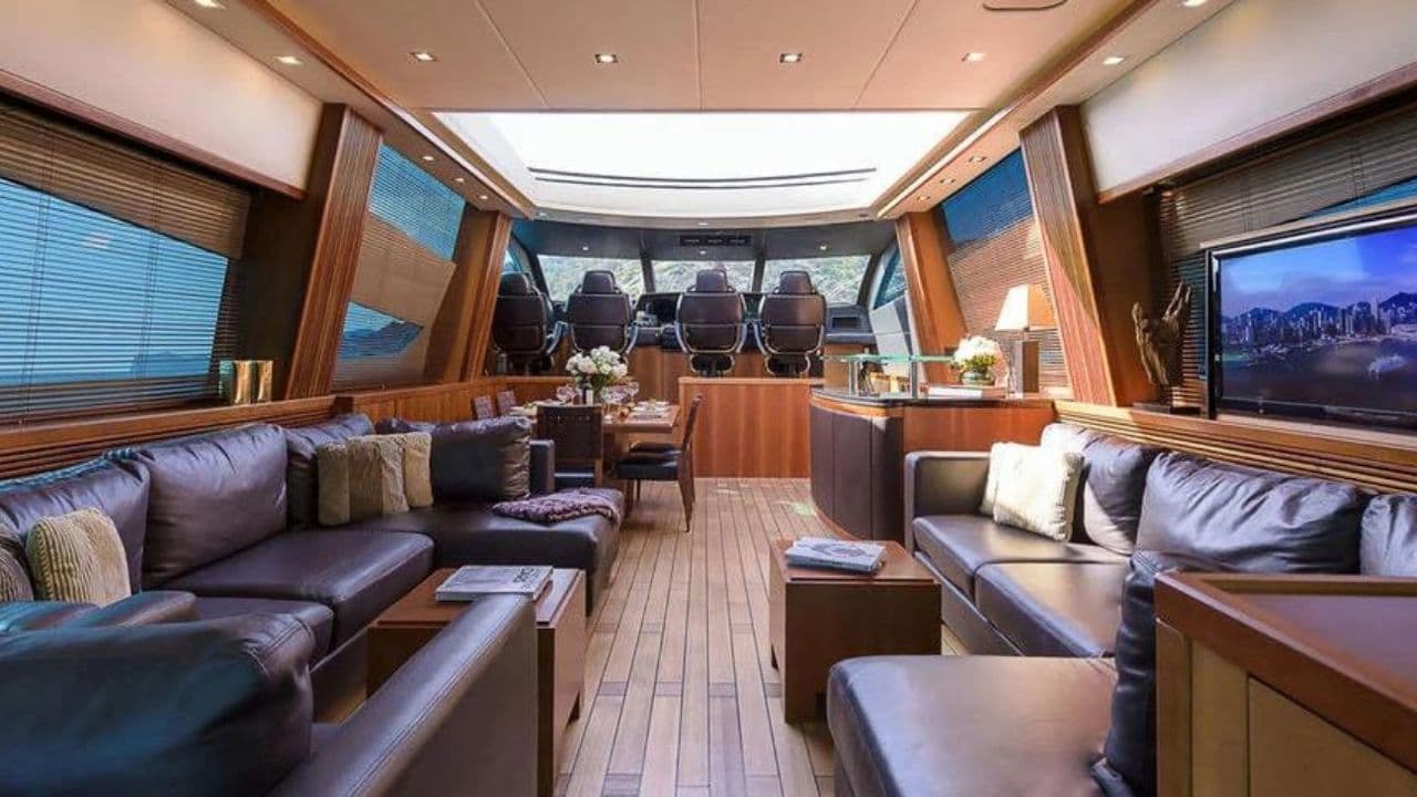 Sunseeker 108 Motor Yacht for Sale view 8