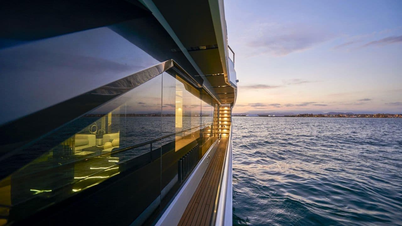 30.5M ASTONDOA CENTURY 100 | 2017 | YACHT FOR SALE view 7