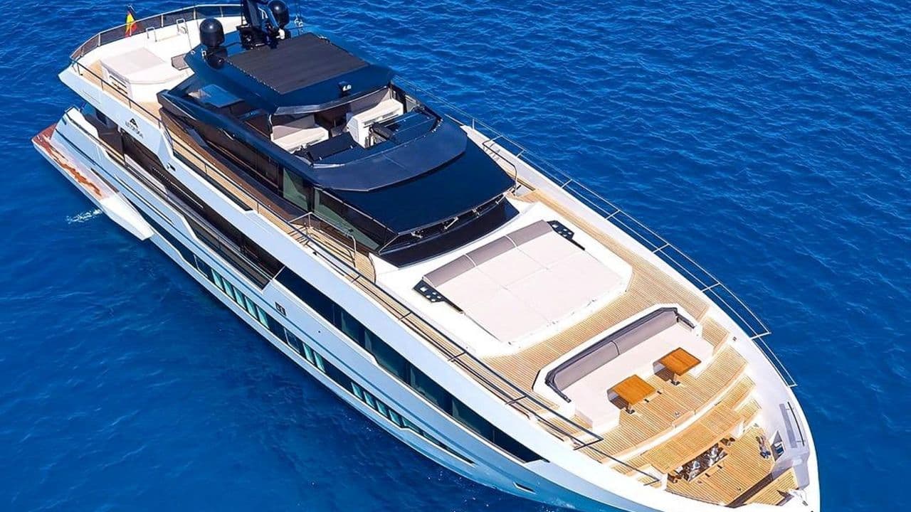 30.5M ASTONDOA CENTURY 100 | 2017 | YACHT FOR SALE view 5