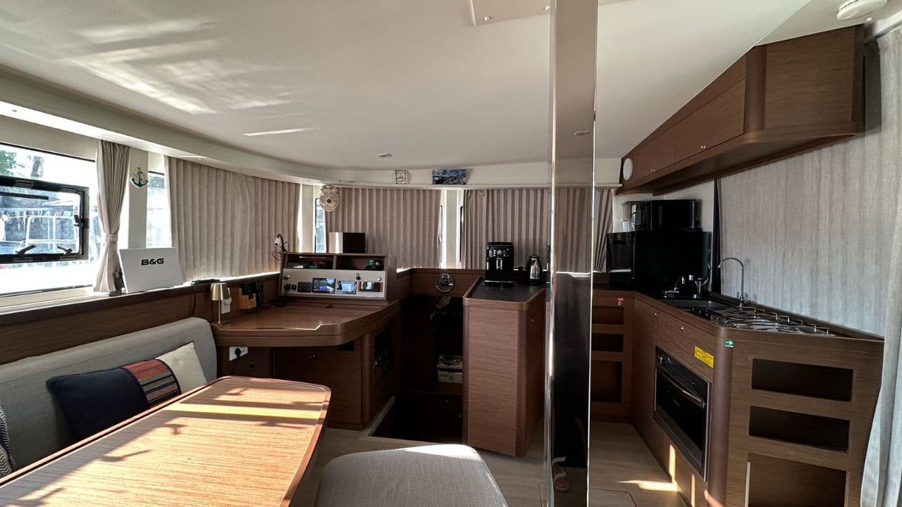LAGOON 42 SAILING CATAMARAN FOR SALE | OWNER'S VERSION view 7