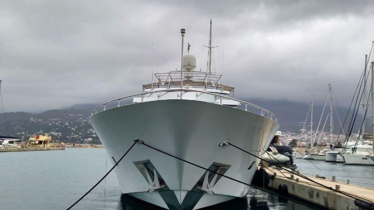 HEESEN 83 view 2