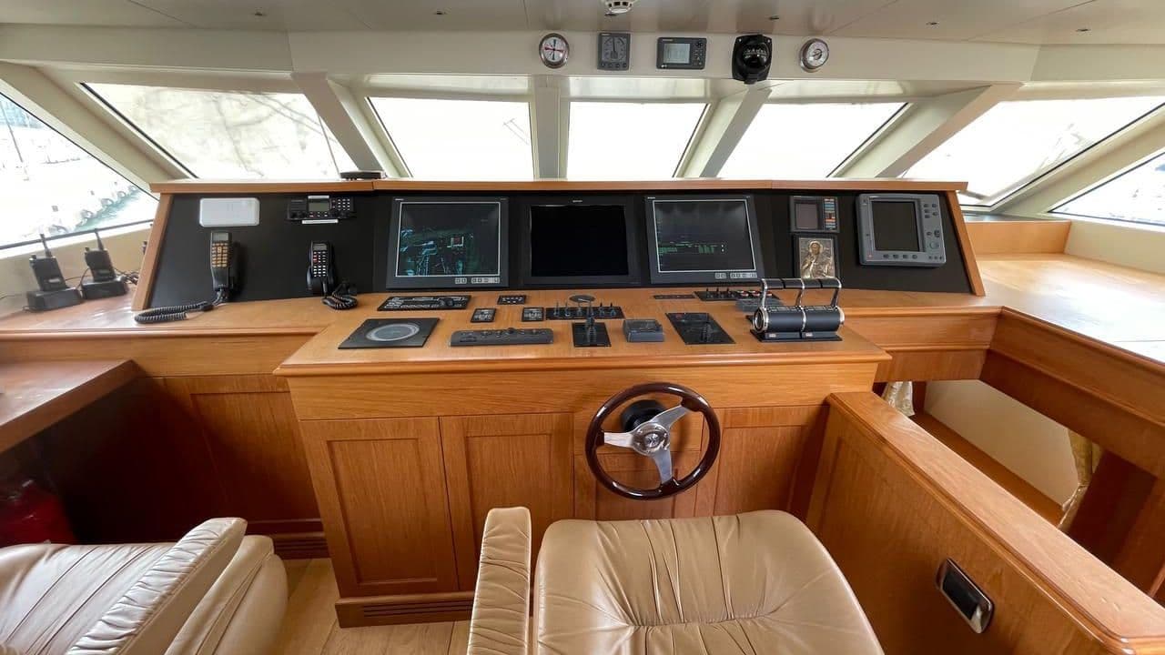 HEESEN 83 view 29
