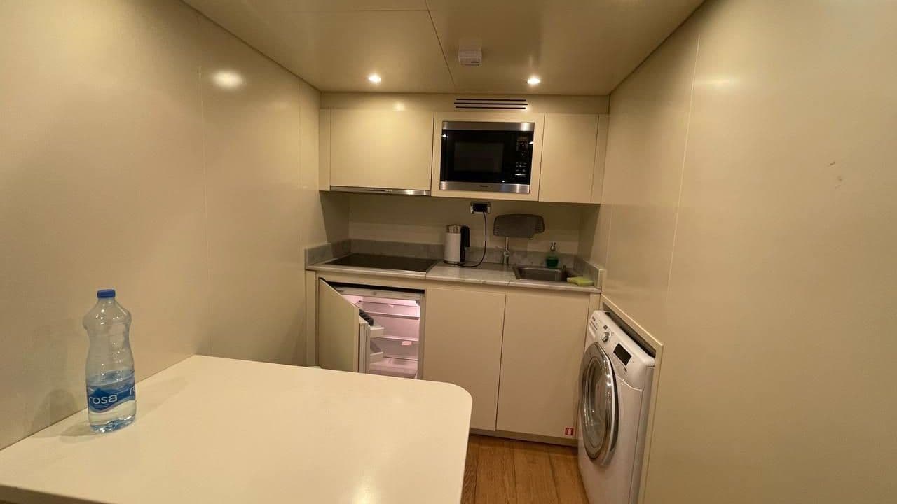 HEESEN 83 view 33