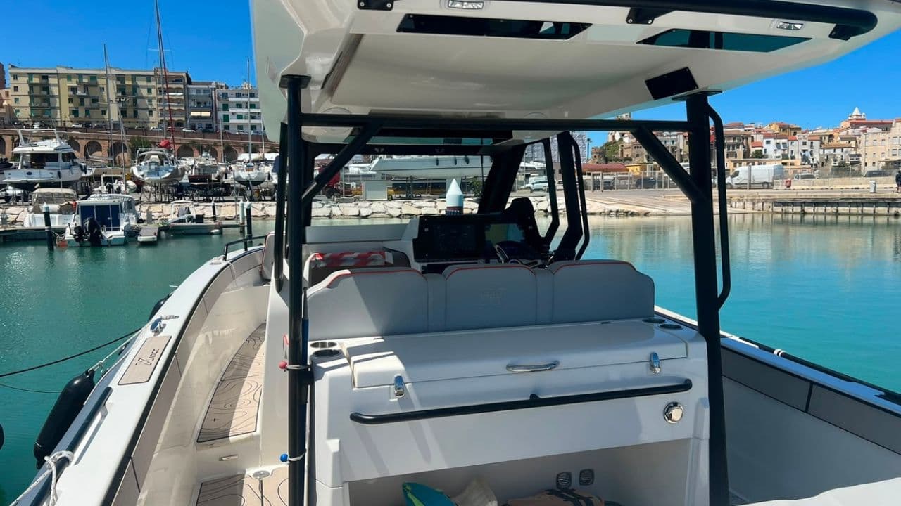 Zodiac X10 CC view 10
