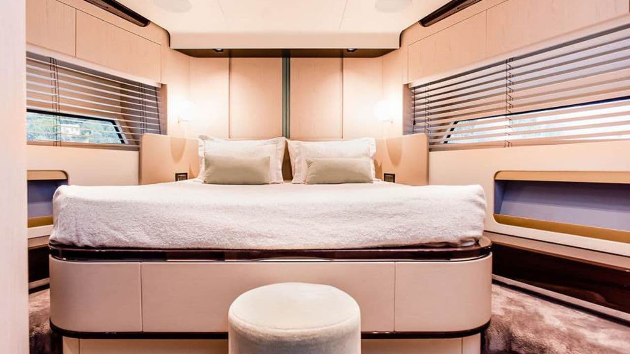 Azimut Grande 25 Metri view 30