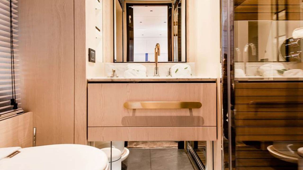 Azimut Grande 25 Metri view 33
