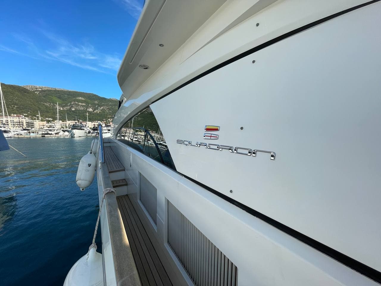 Fairline Squadron 78 view 23