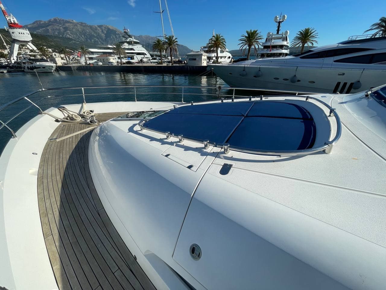 Fairline Squadron 78 view 27