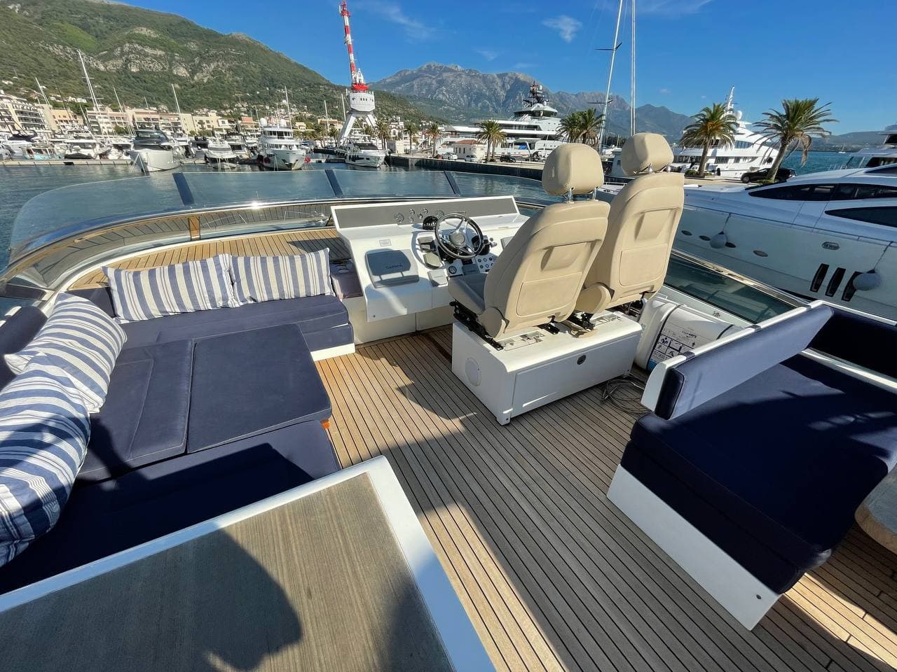 Fairline Squadron 78 view 40