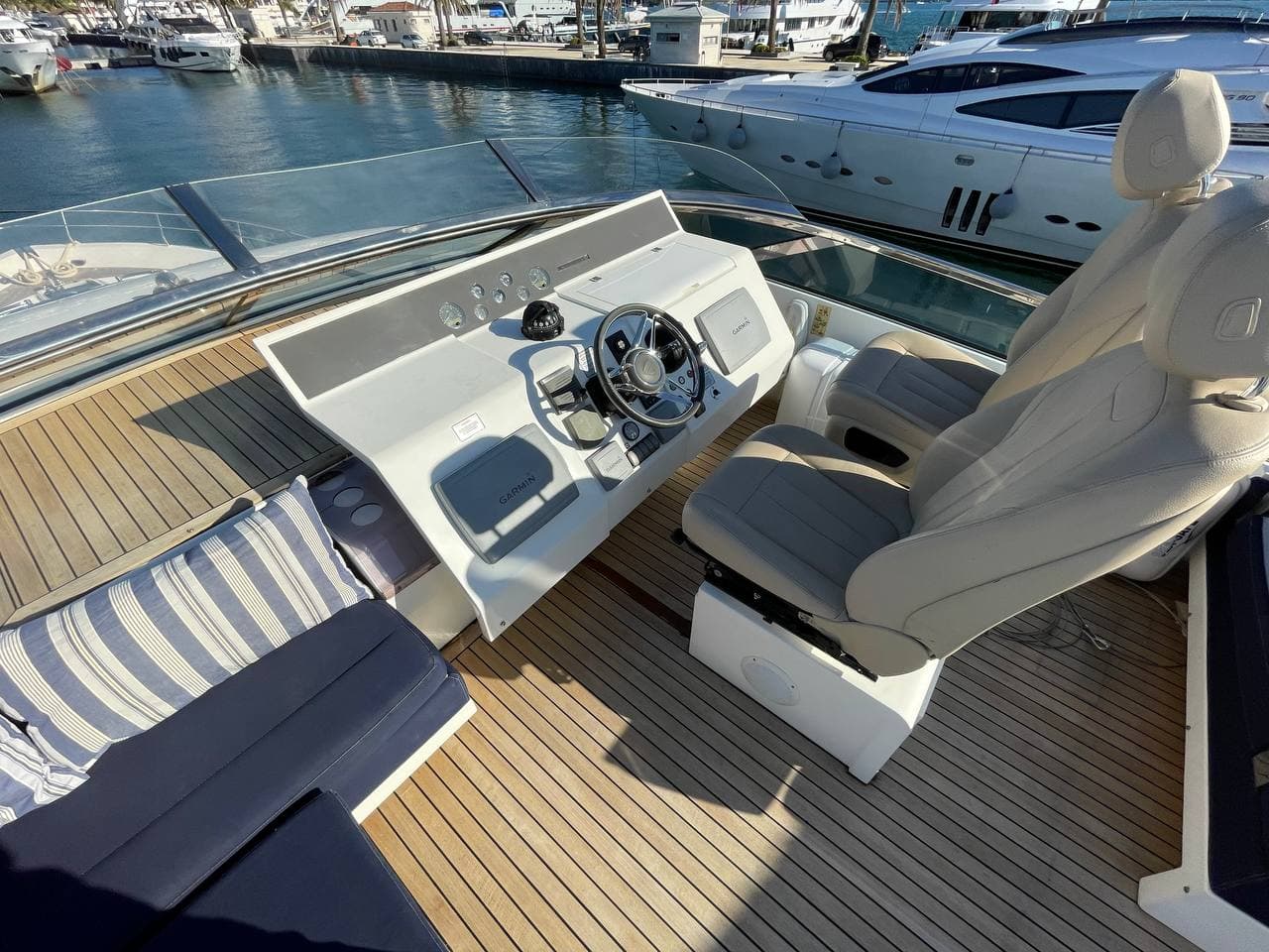 Fairline Squadron 78 view 41