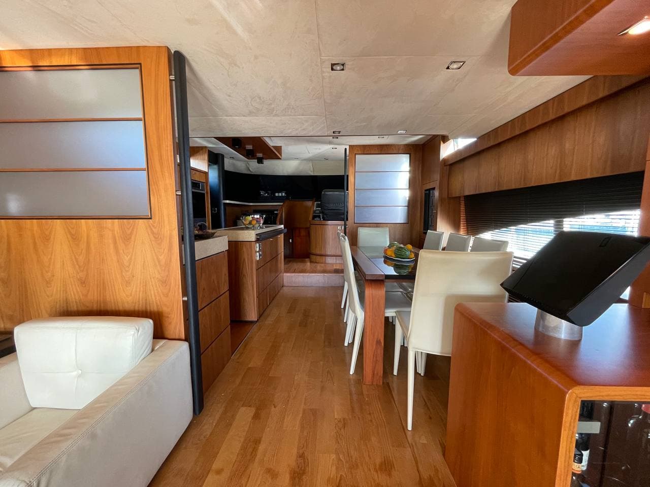 Fairline Squadron 78 view 53