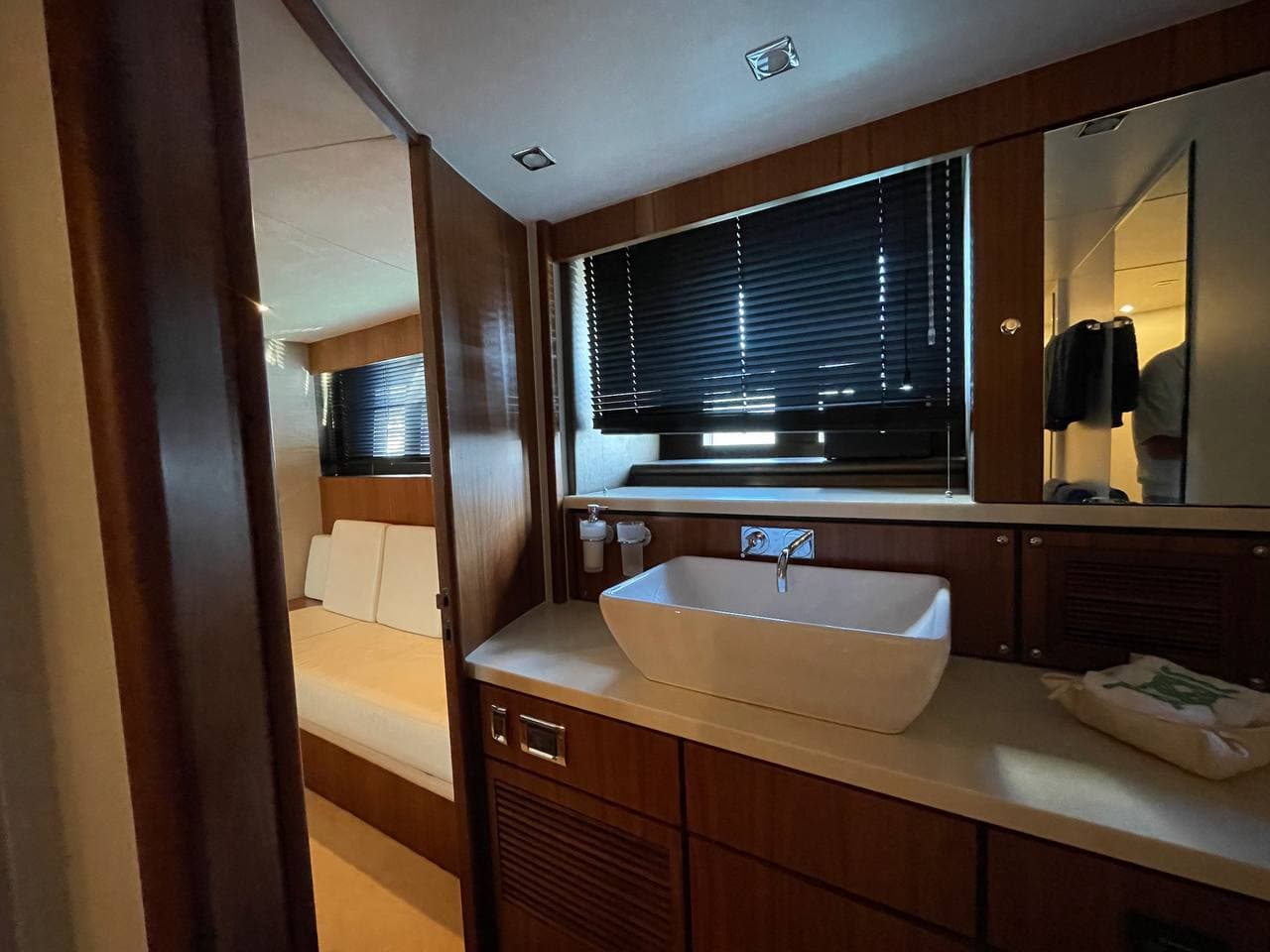 Fairline Squadron 78 view 92