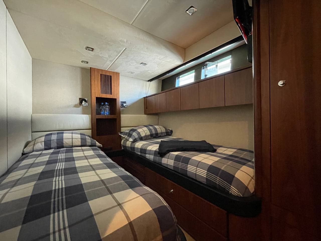 Fairline Squadron 78 view 95