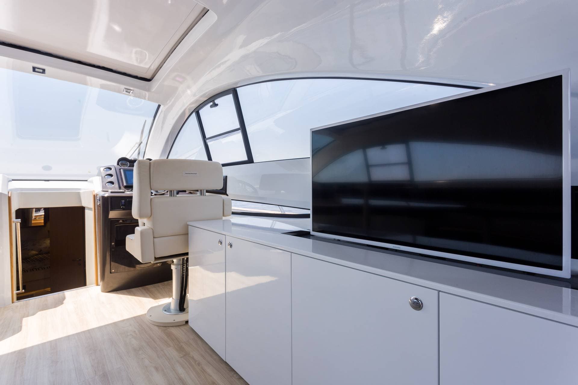 Pearlsea 56 Coupe view 25