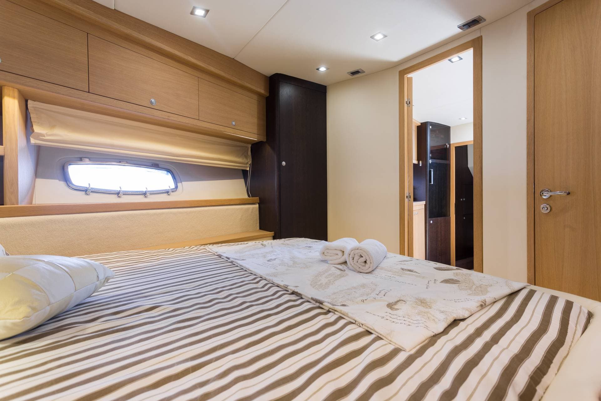 Pearlsea 56 Coupe view 32