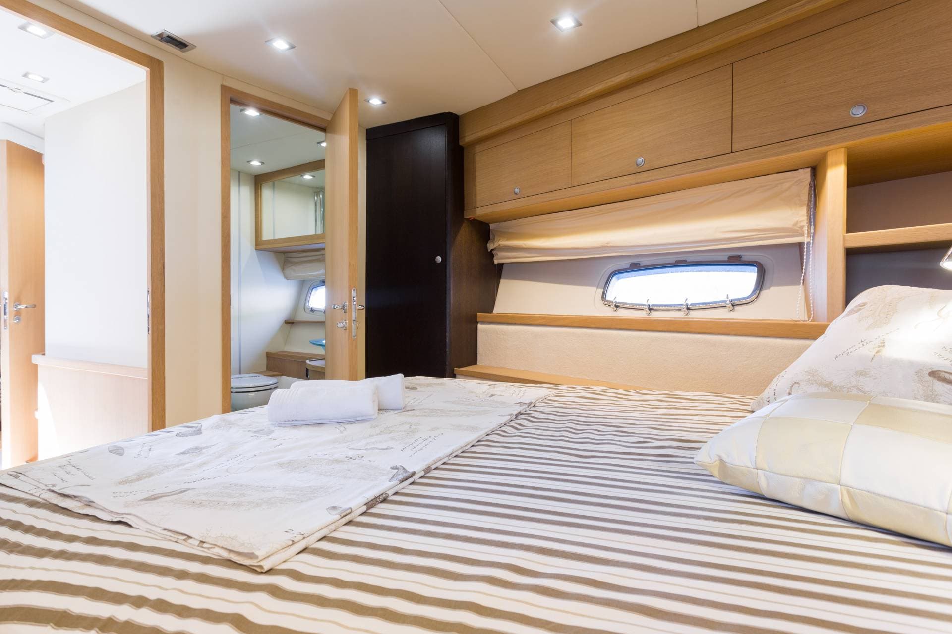 Pearlsea 56 Coupe view 34