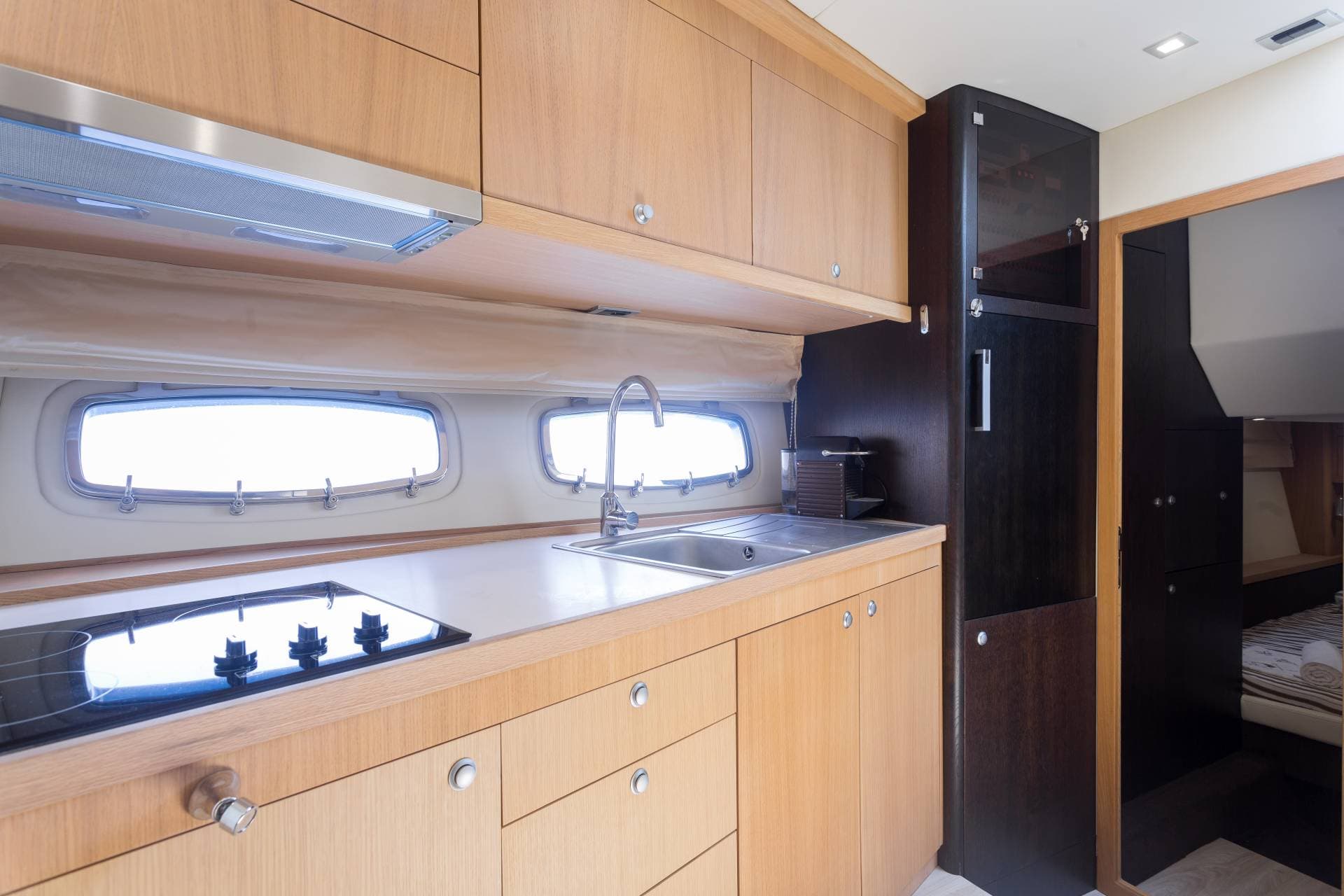 Pearlsea 56 Coupe view 35