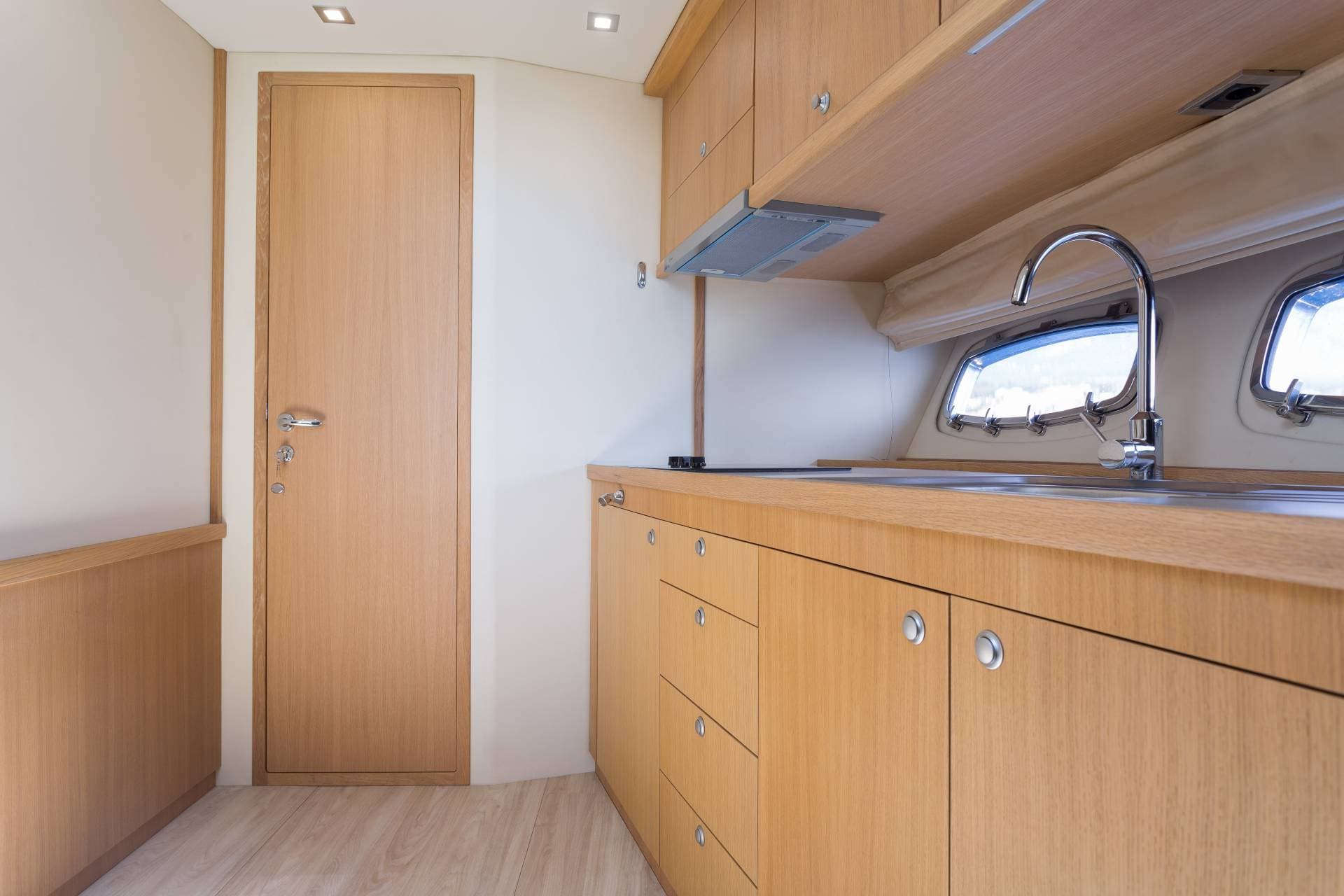 Pearlsea 56 Coupe view 39