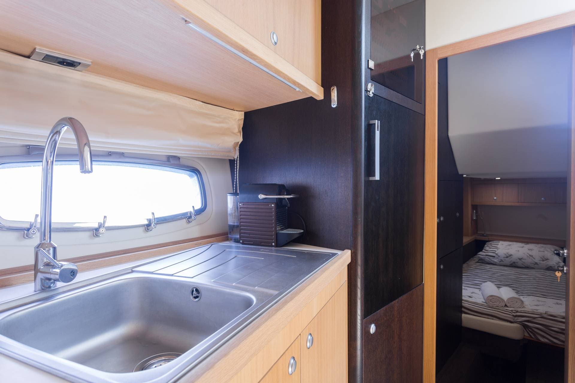 Pearlsea 56 Coupe view 40