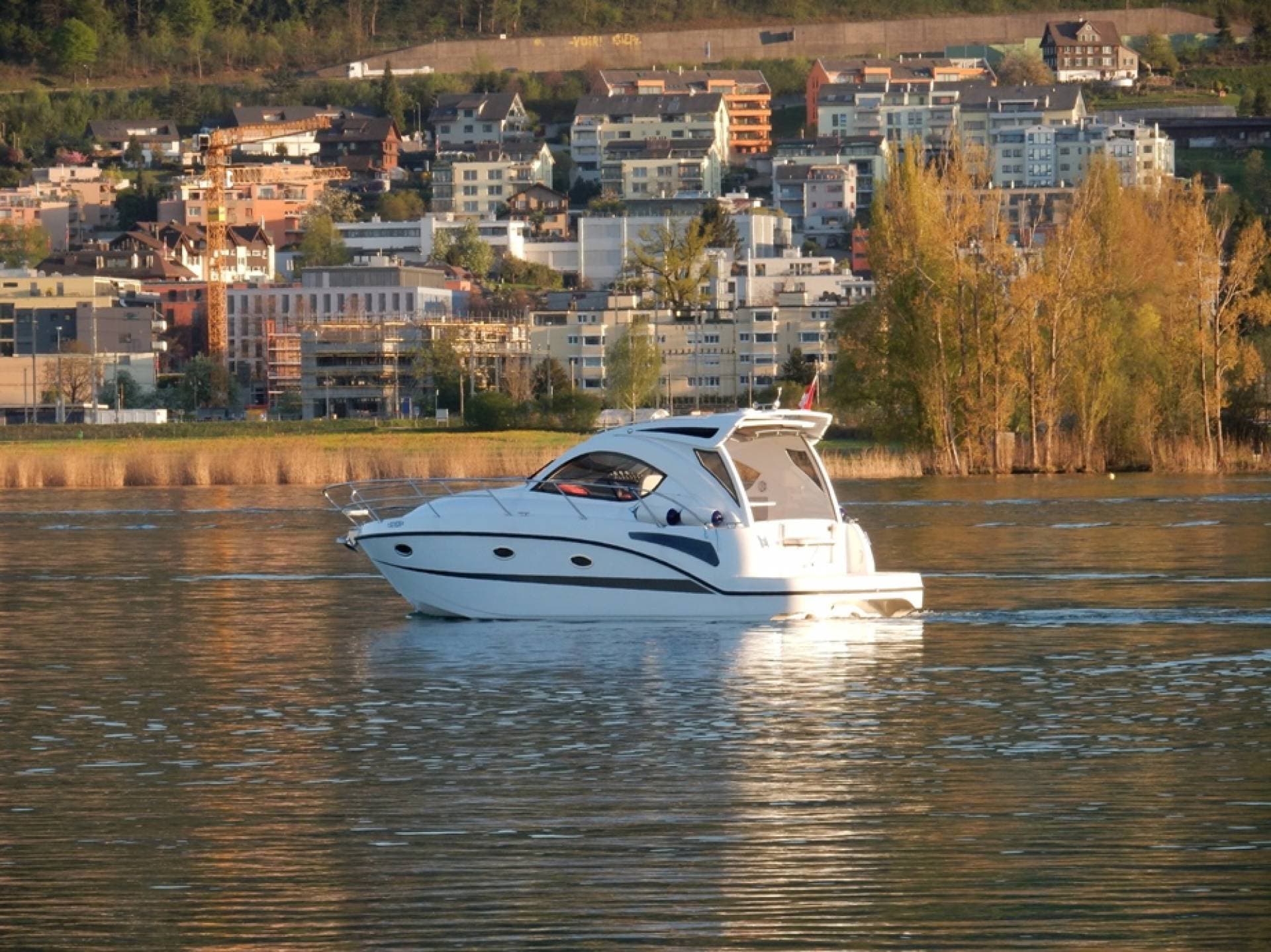 Pearlesea 31 Coupe view 2