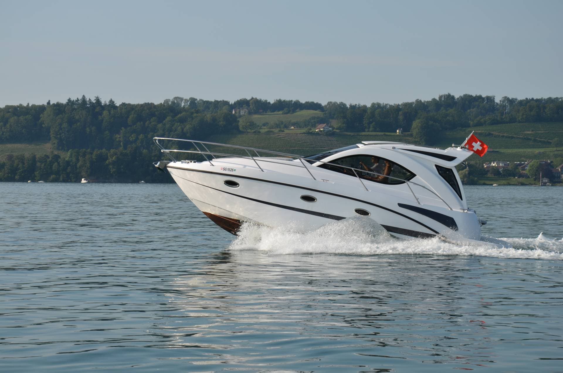 Pearlesea 31 Coupe view 12