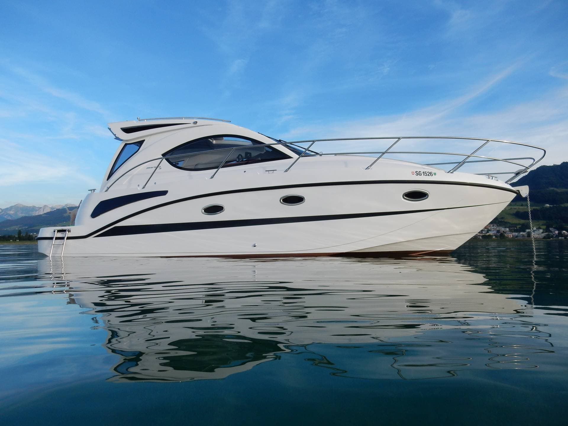 Pearlesea 31 Coupe view 15