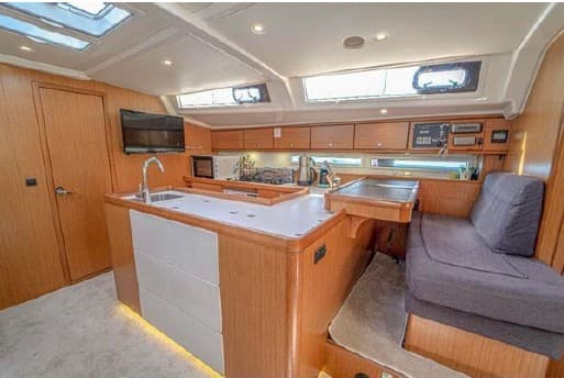 Bavaria Cruiser 56 view 16