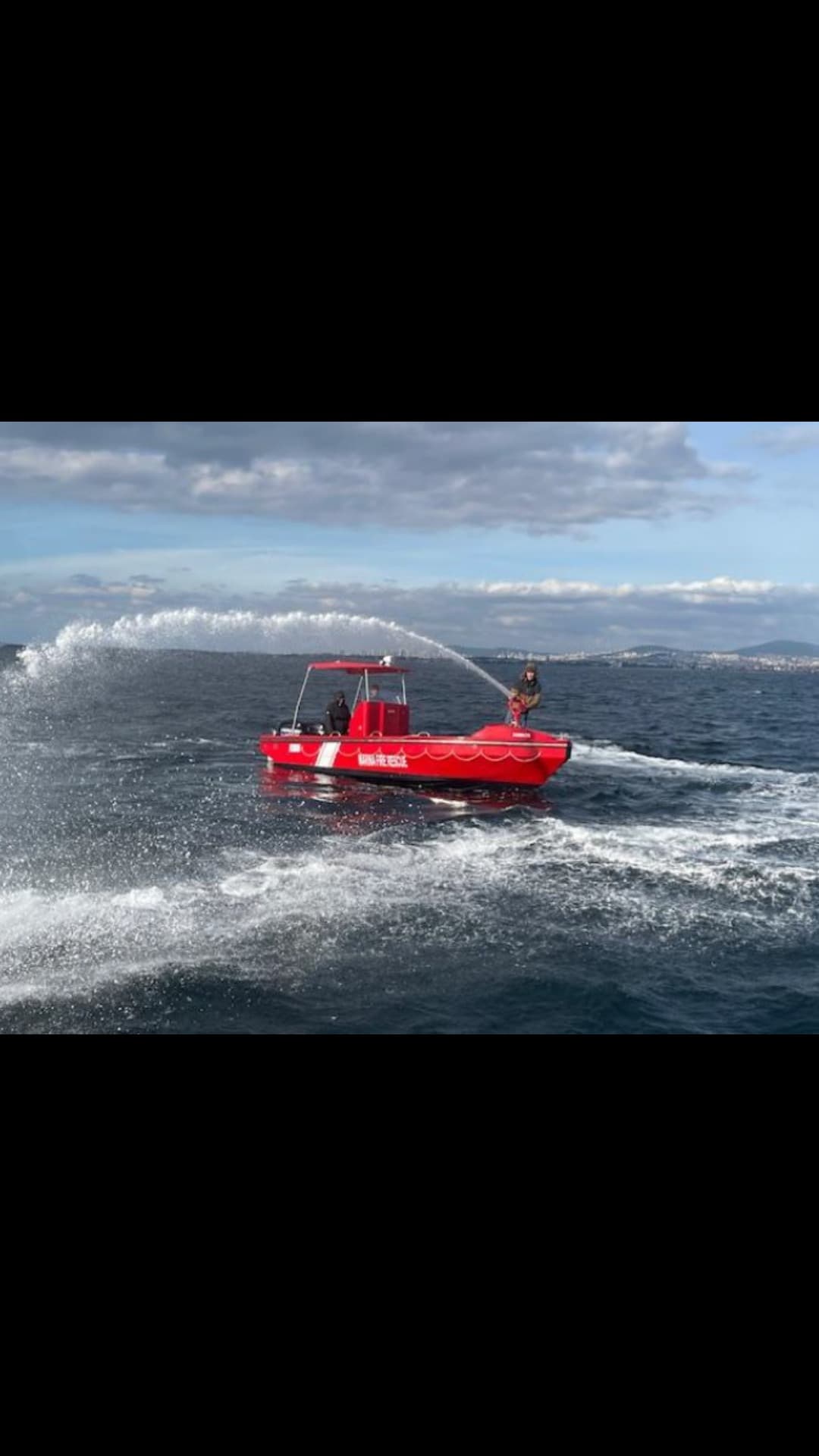 FR19 Fire Rescue Boat for Sale | Marina Fire Fighting Boat | Twin Mercury 115 HP view 2