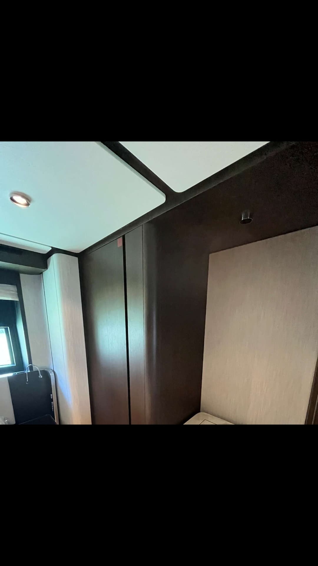 Ferretti 860 view 30