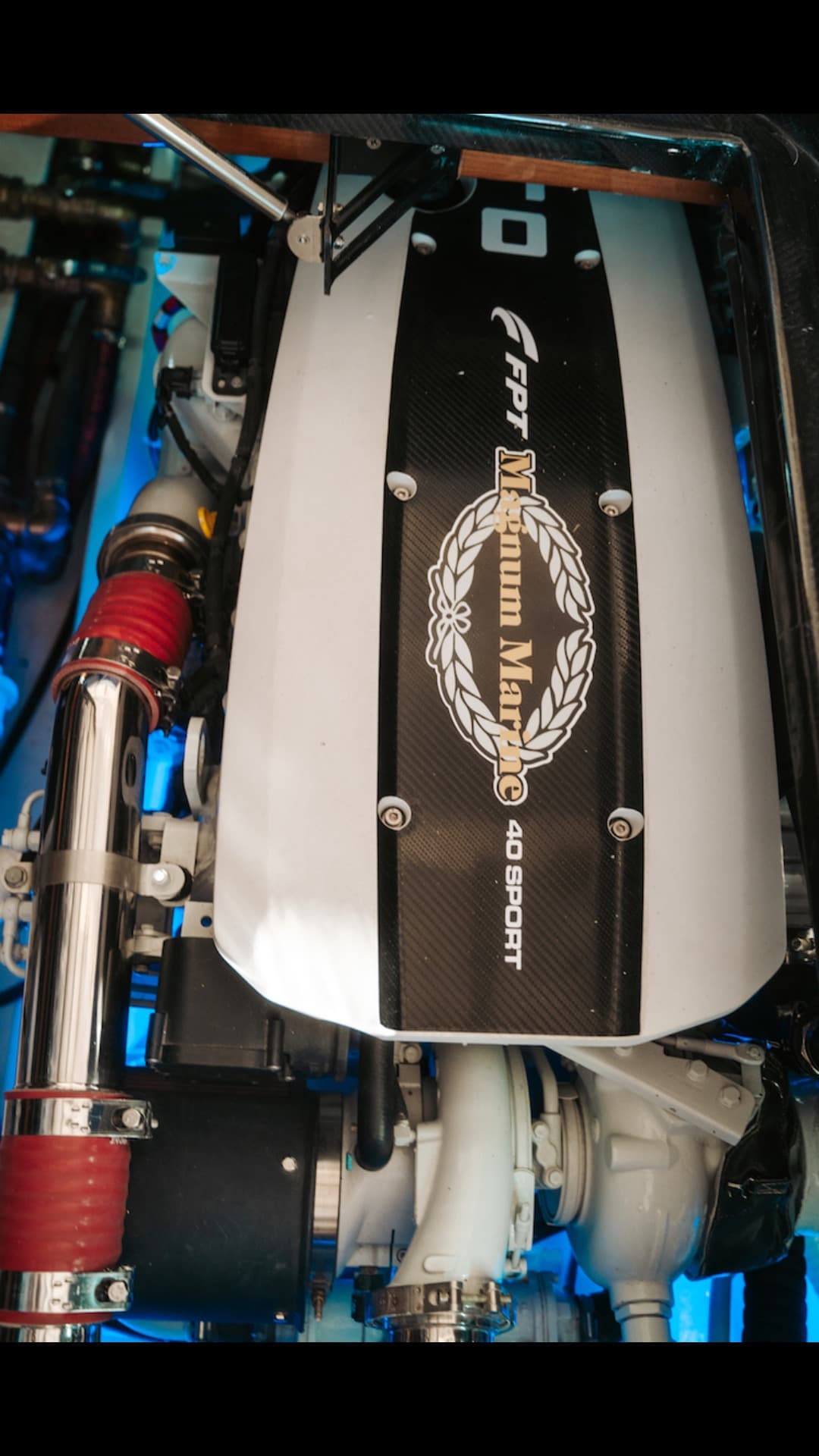 Magnum 40 Restomod 2025 view 14