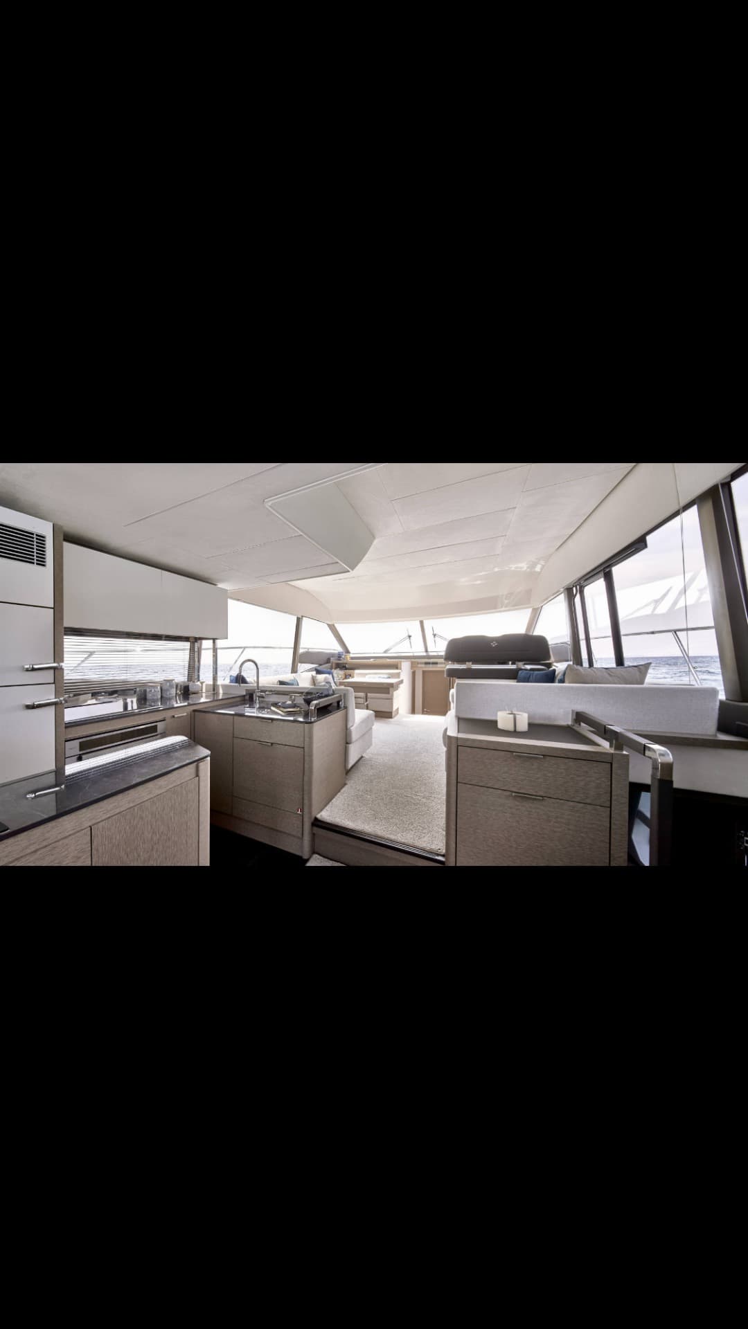 Prestige 590 view 4