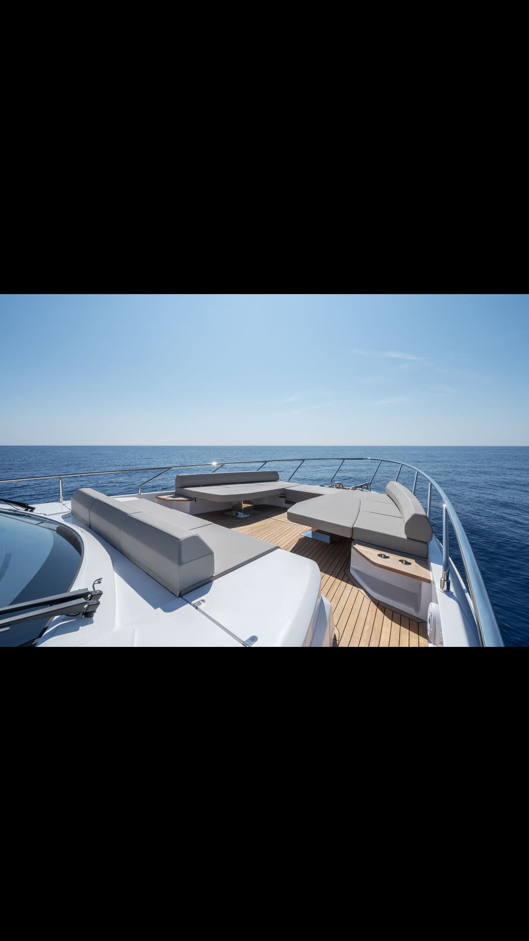 Ferretti Yachts 670 view 14