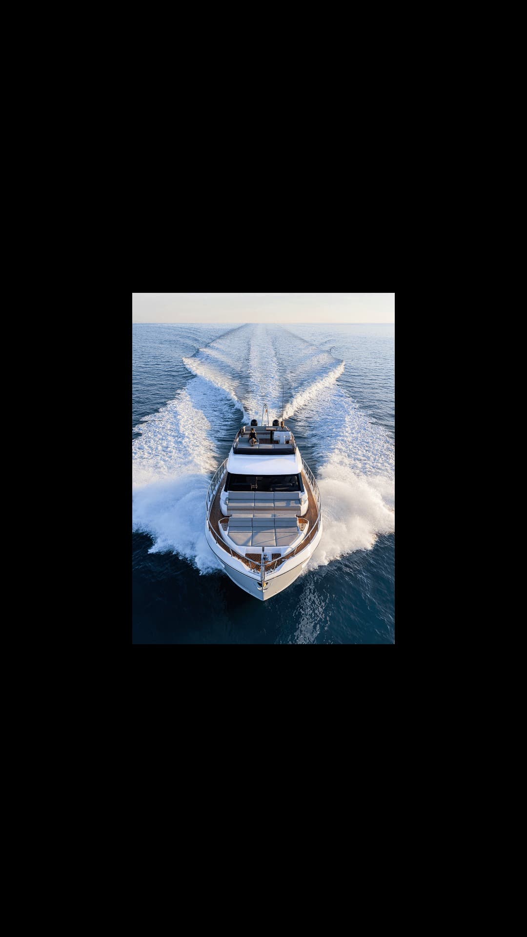 Ferretti Yachts 580 view 2