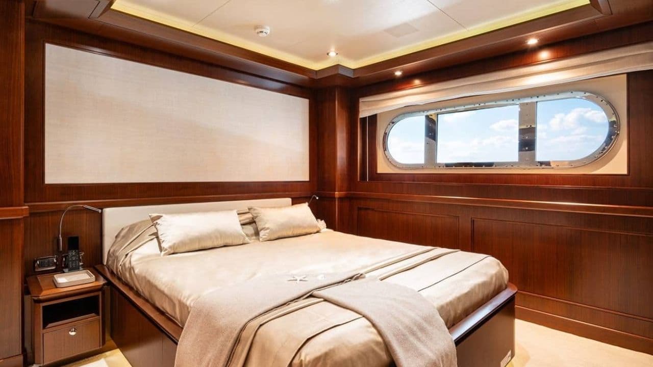 Custom 43M view 24