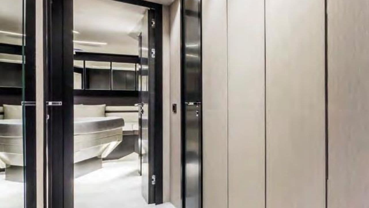 Pershing 9X view 26