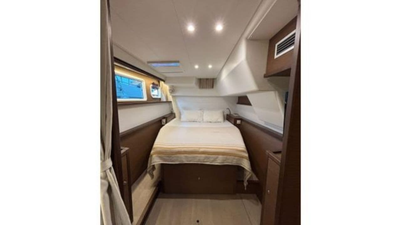 Lagoon 450 F view 17