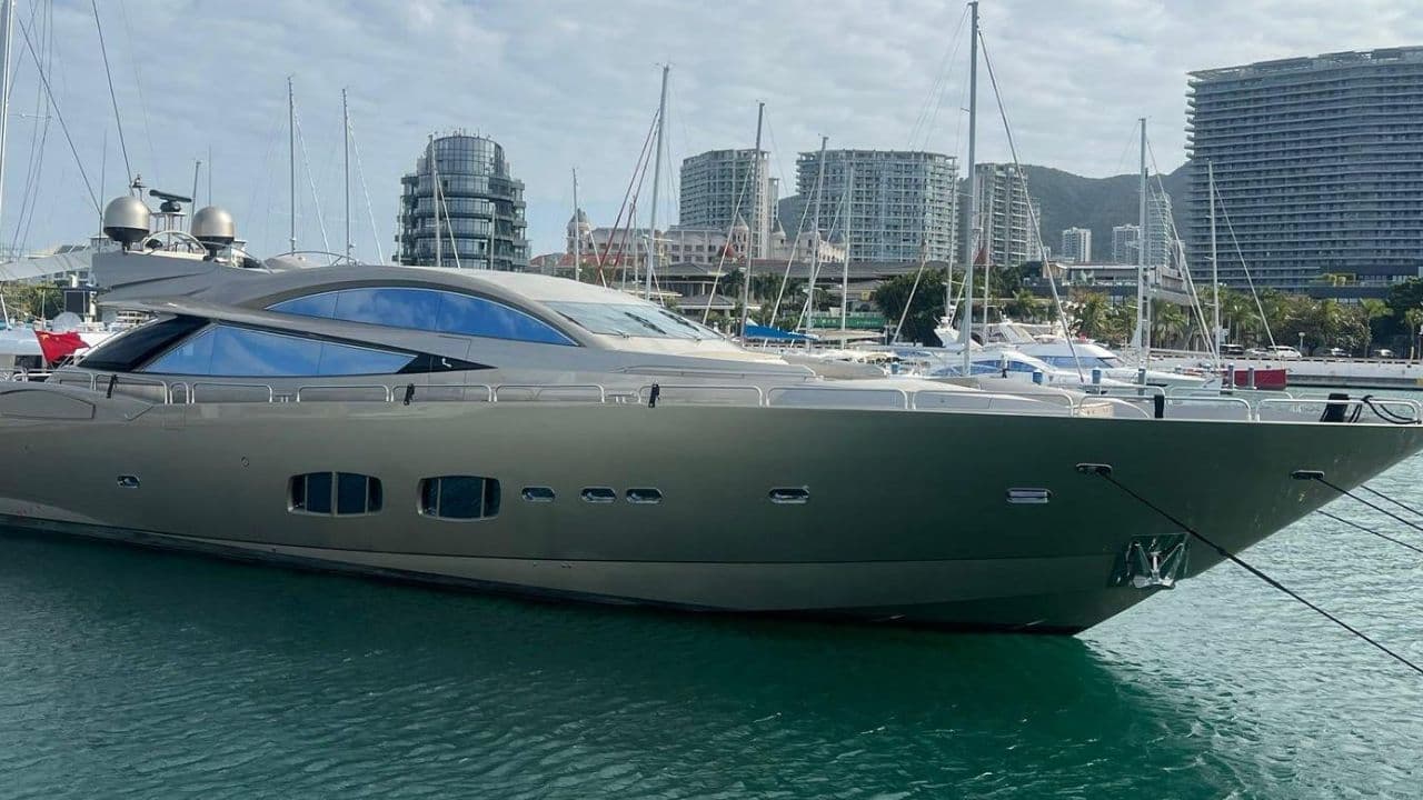Sunseeker 108 Motor Yacht for Sale view 1