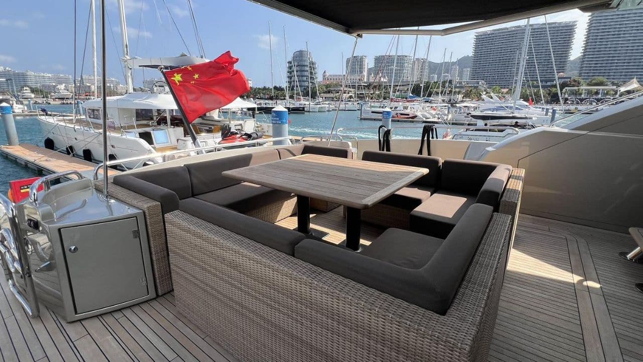 Sunseeker 108 Motor Yacht for Sale view 3
