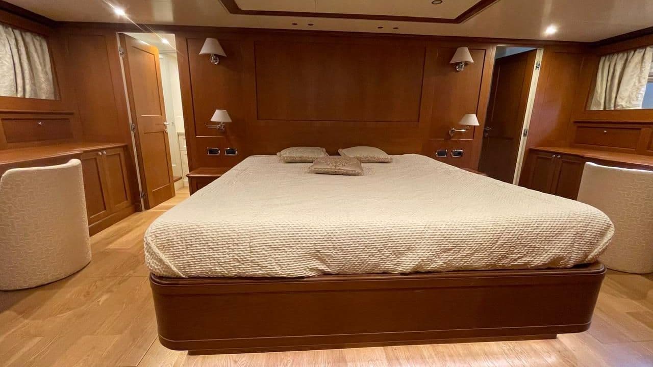 HEESEN 83 view 20