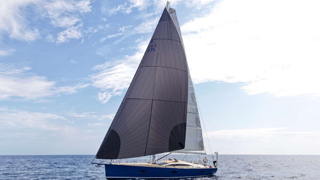 AMINIKA view 18